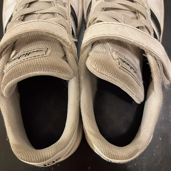 Adidas, tennis shoes, little boys size 1.5 - Picture 3 of 10